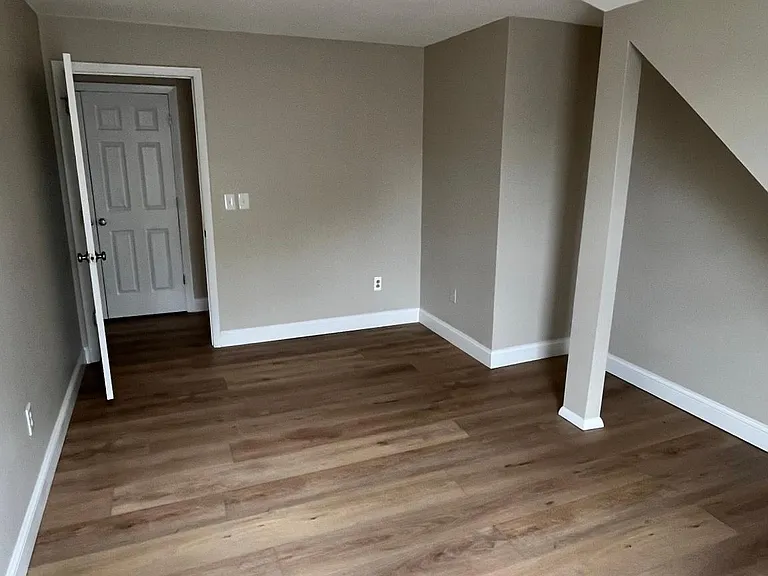 108 Stearns St #3 — Photo 12