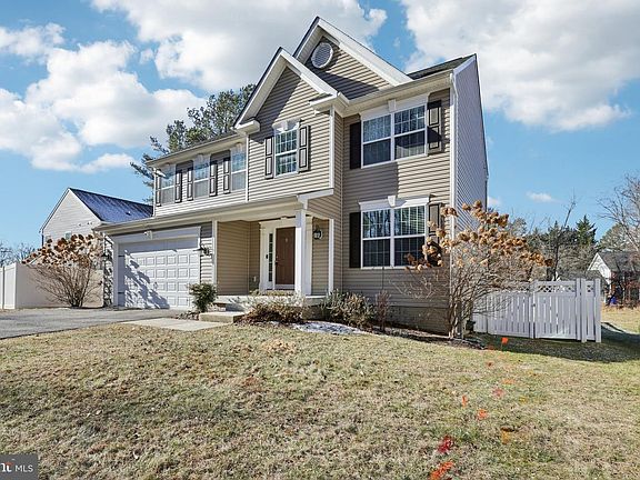 4th image of 10807 Timber View Way