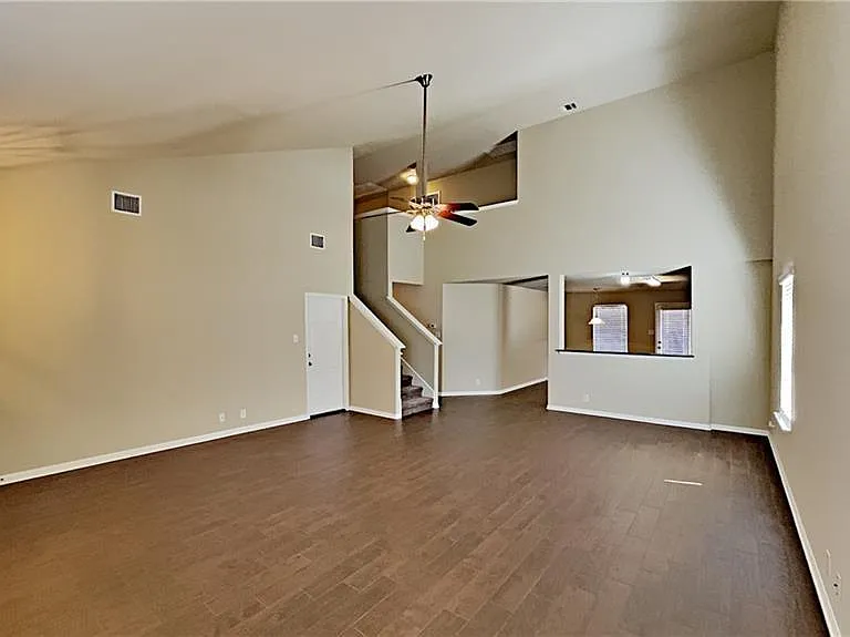 200 Adriana Ln — Photo 4