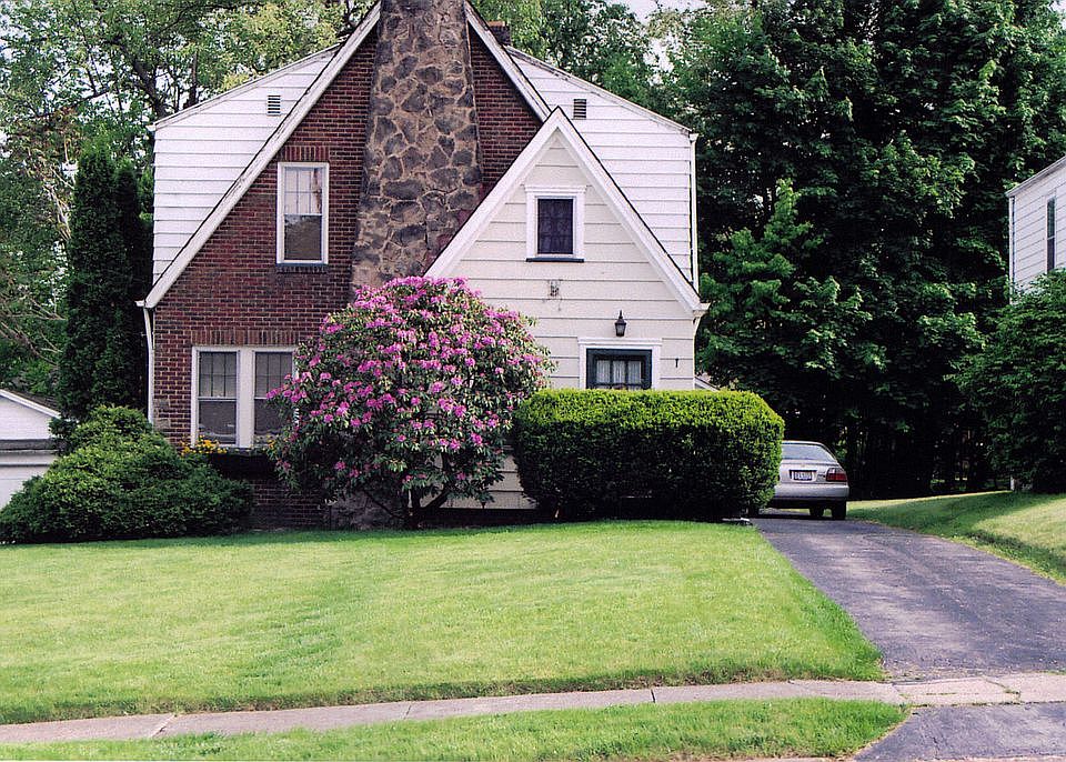 1st image of 149 Upland Ave #151