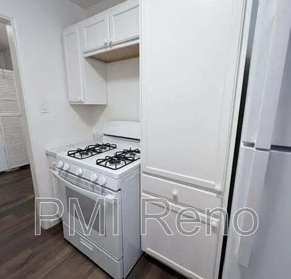 364 Gould St — Photo 10