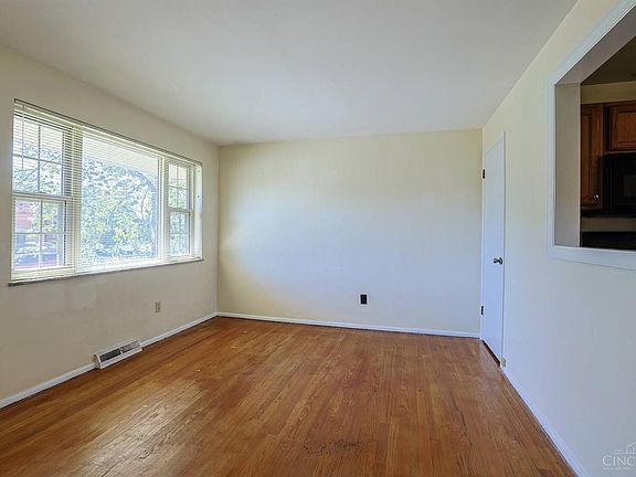 4th image of 4290 Selby Ct