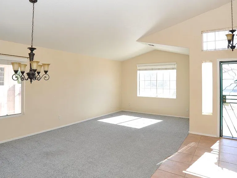 115 E Atelier Way — Photo 14
