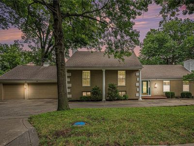 9815 Overbrook Ct, Leawood, KS, 66206