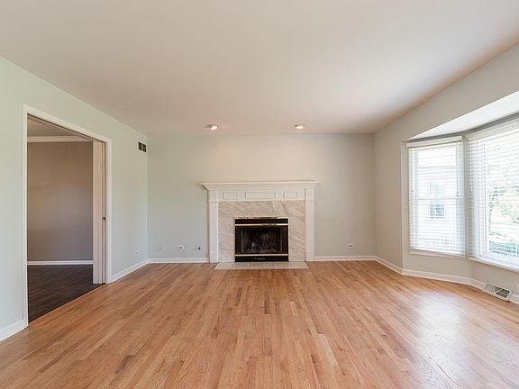 5th image of 401 Breckenridge Dr