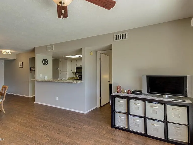 9315 W Morrow Dr — Photo 10