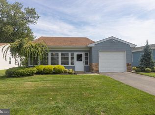 88 Huntington Dr, Southampton, NJ 08088