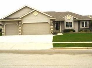 7008 54th St, Kenosha, WI 53144