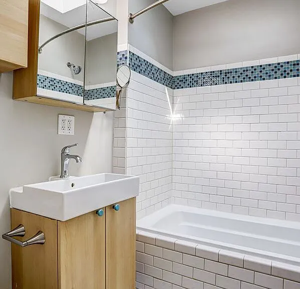 821 Kentucky Ave SE — Photo 35