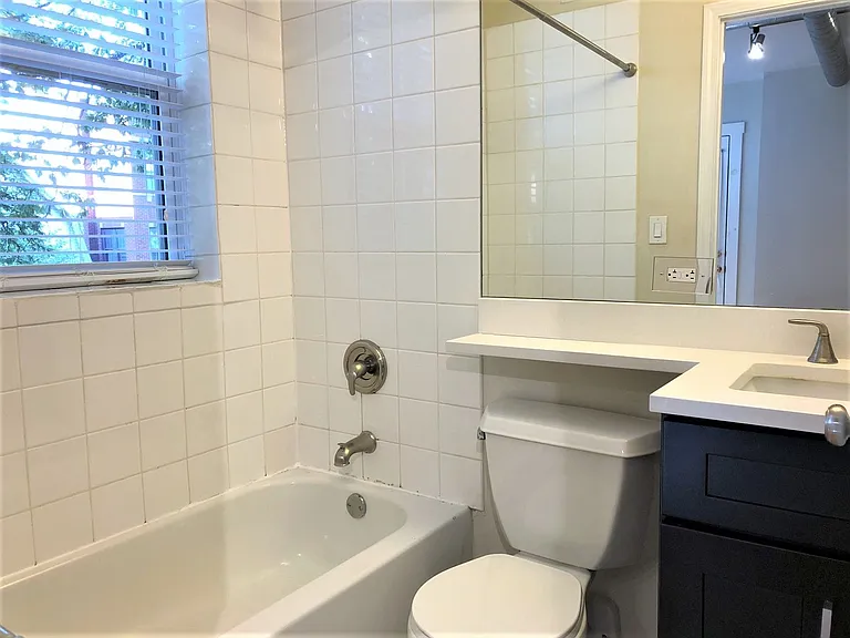 2520 W. Leland — Photo 22