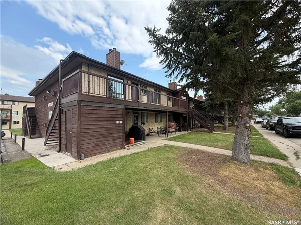 15 Alport Crescent #202, Regina, SK S4R 8C6