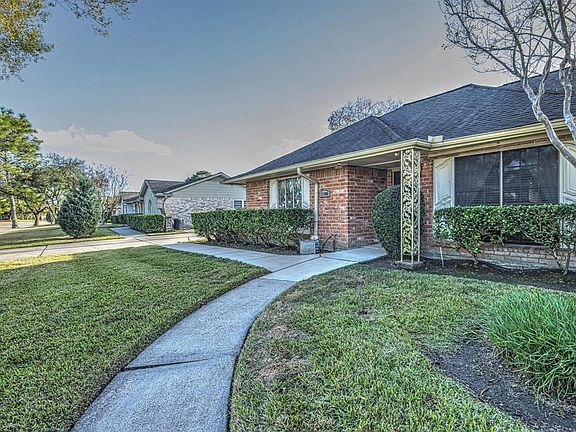 2nd image of 17106 Blackhawk Blvd