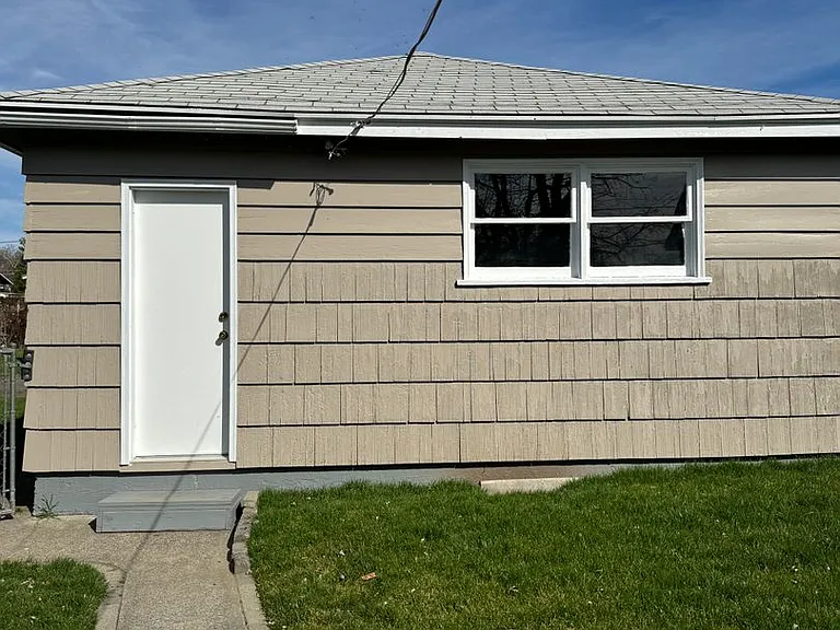 1533 Melrose St — Photo 23