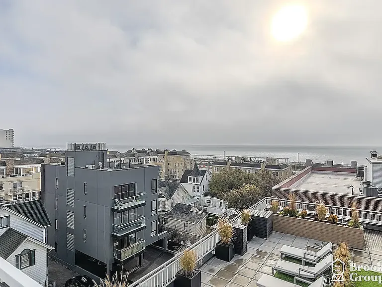 101-19 Rockaway Beach Blvd #3L — Photo 12