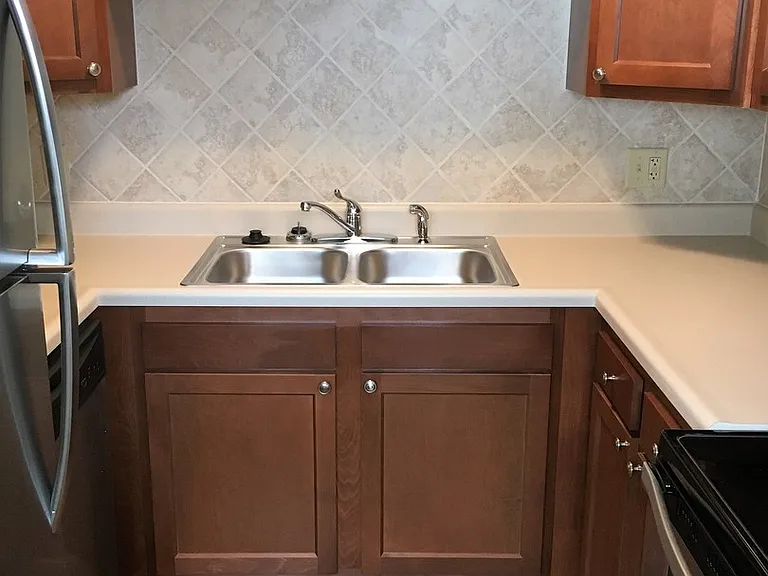 1216 Shanley Dr — Photo 10