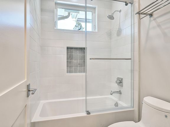4th image of 333 Apricot Ln
