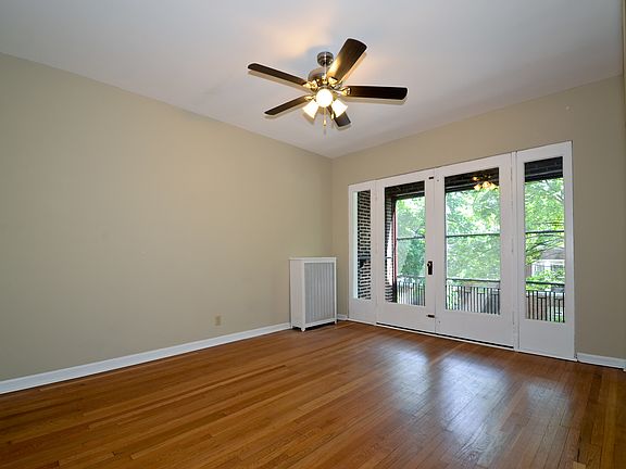3rd image of 1404 W Jonquil Ter #14082
