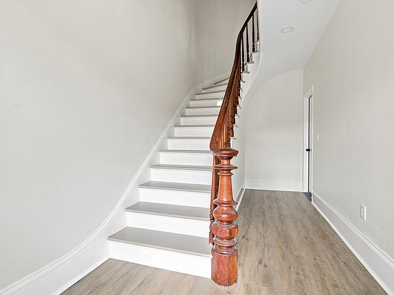 3rd image of 747 Beech Street