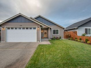 2294 Gayle Way, Grants Pass, OR 97527