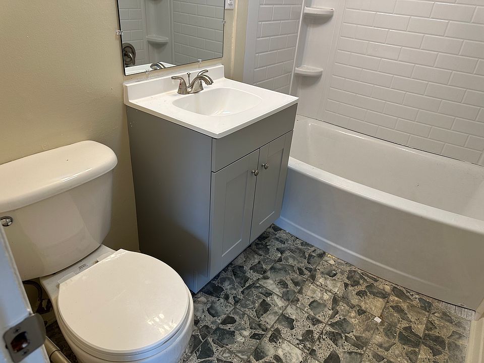 226 3 bathroom_09212023