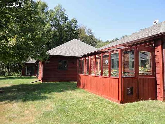 3rd image of 2767 Half Moon Ave NE
