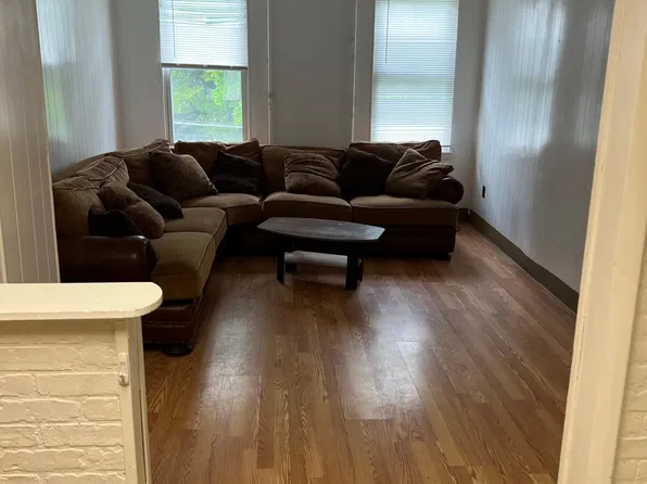 39 Boundary St APT 1, Pittsburgh, PA 15213