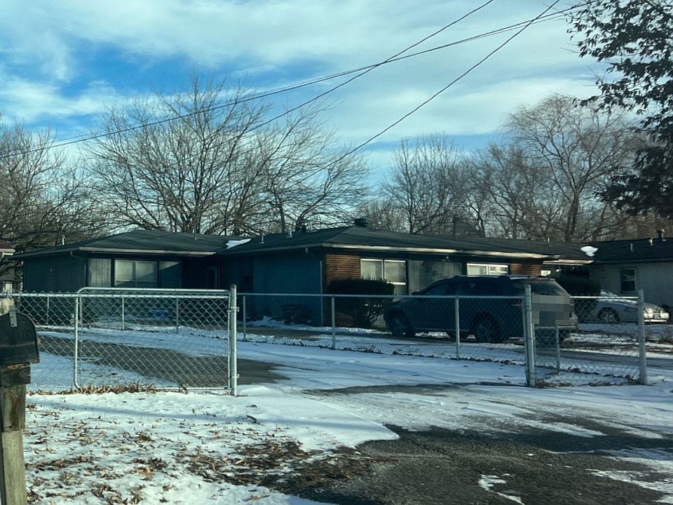 2nd image of 2838 N Pierce Ave