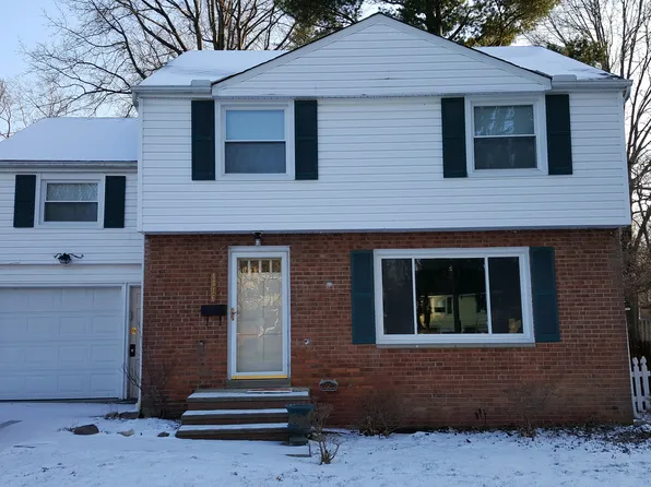 4816 Westbourne Rd, Lyndhurst, OH 44124