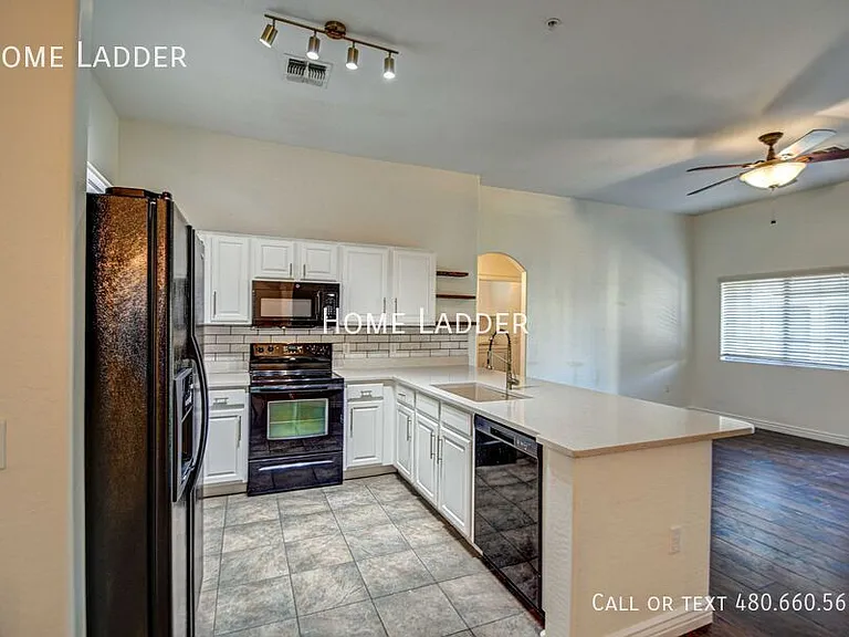 2250 E Deer Valley Rd #26 — Photo 6
