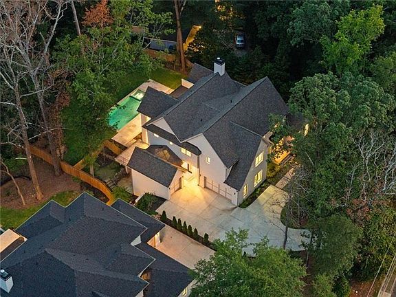 3rd image of 1074 Moores Mill Rd