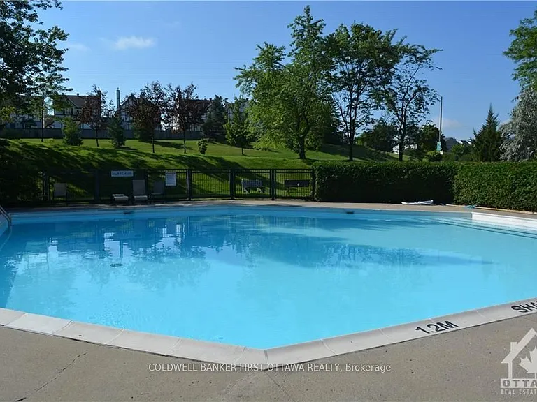 2759 Carousel Cres #307 — Photo 18