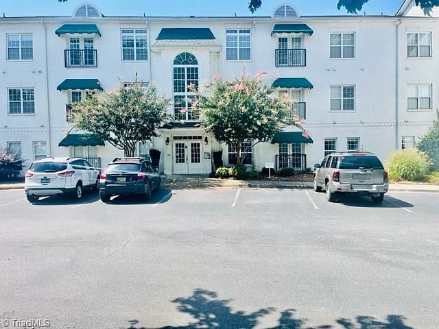 1st image of 104 Sunset Cir Unit 203