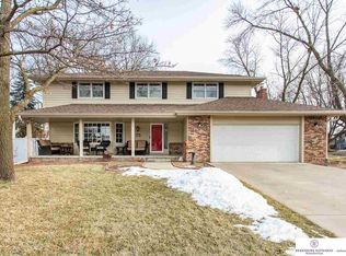 1211 Holling Dr, Omaha, NE 68144