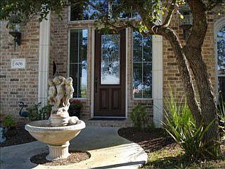 2nd image of 606 Golf Crest Ln