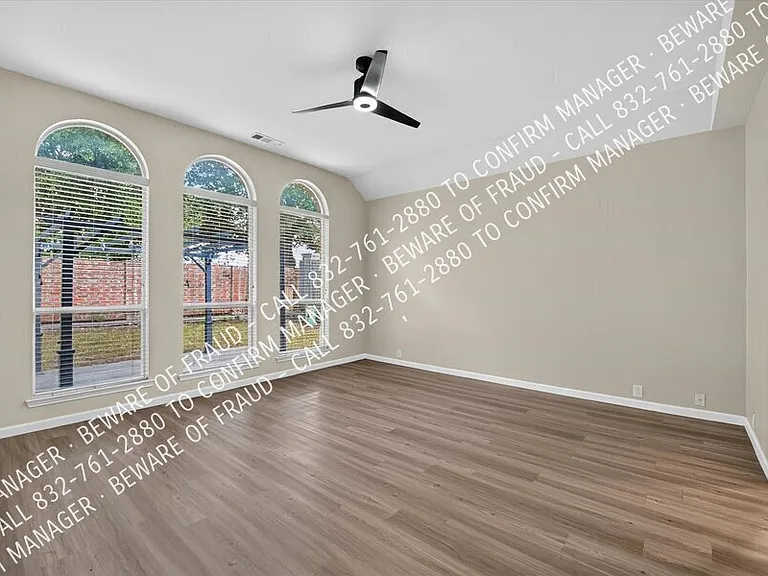 11472 Blackhawk Dr — Photo 18