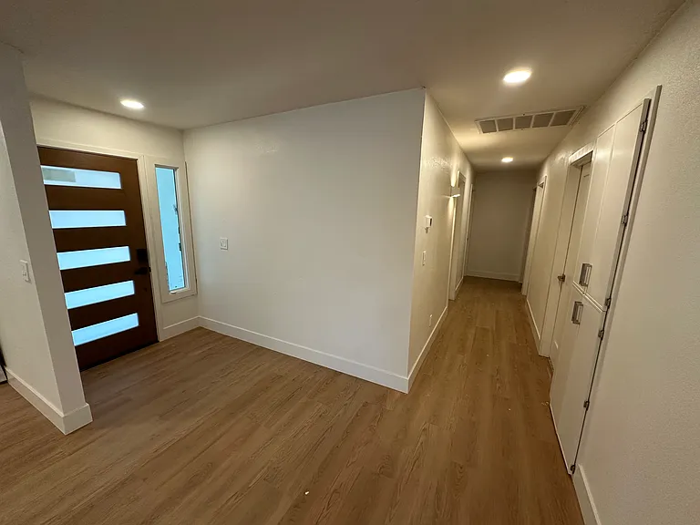 903 E Hermosa Dr — Photo 5