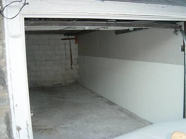 2nd image of 1420 Hellerman St