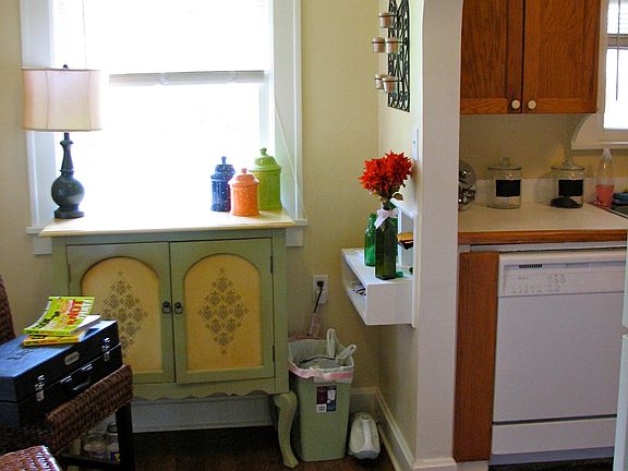 Kitchen with newer appliances