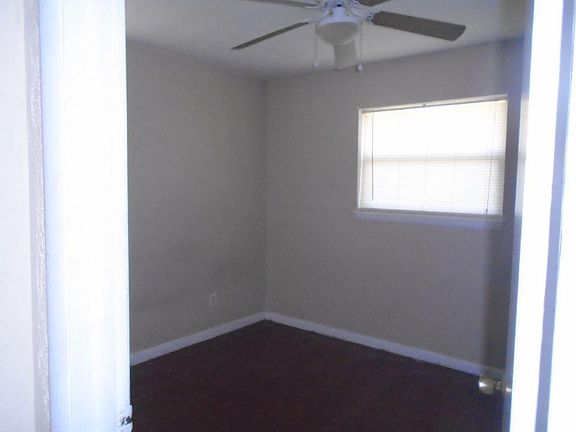 5th image of 409 NW 55th St