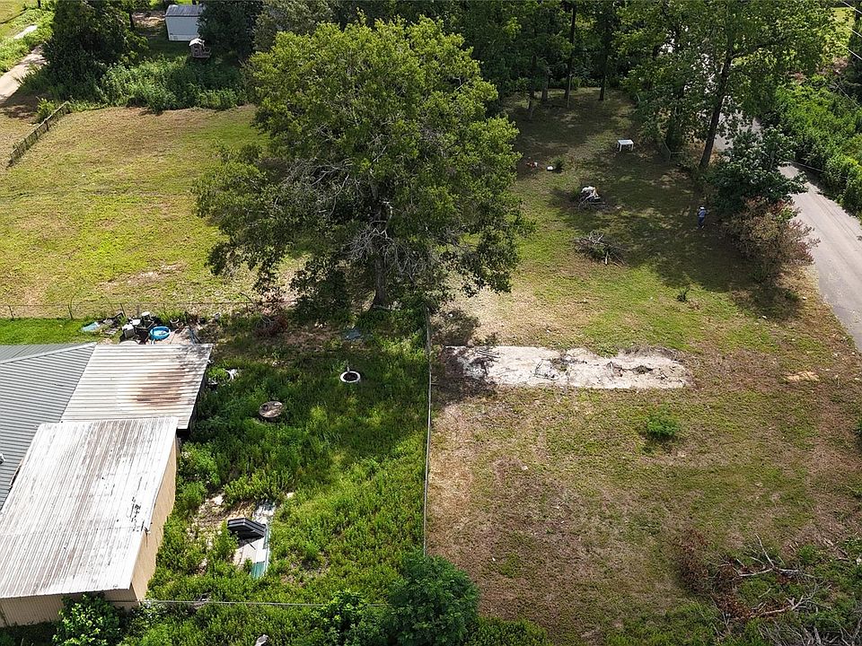1st image of 606 W Powell St