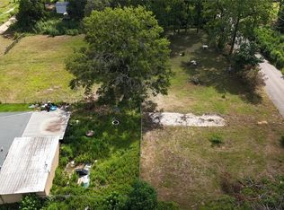 606 W Powell St, Willis, TX 77378