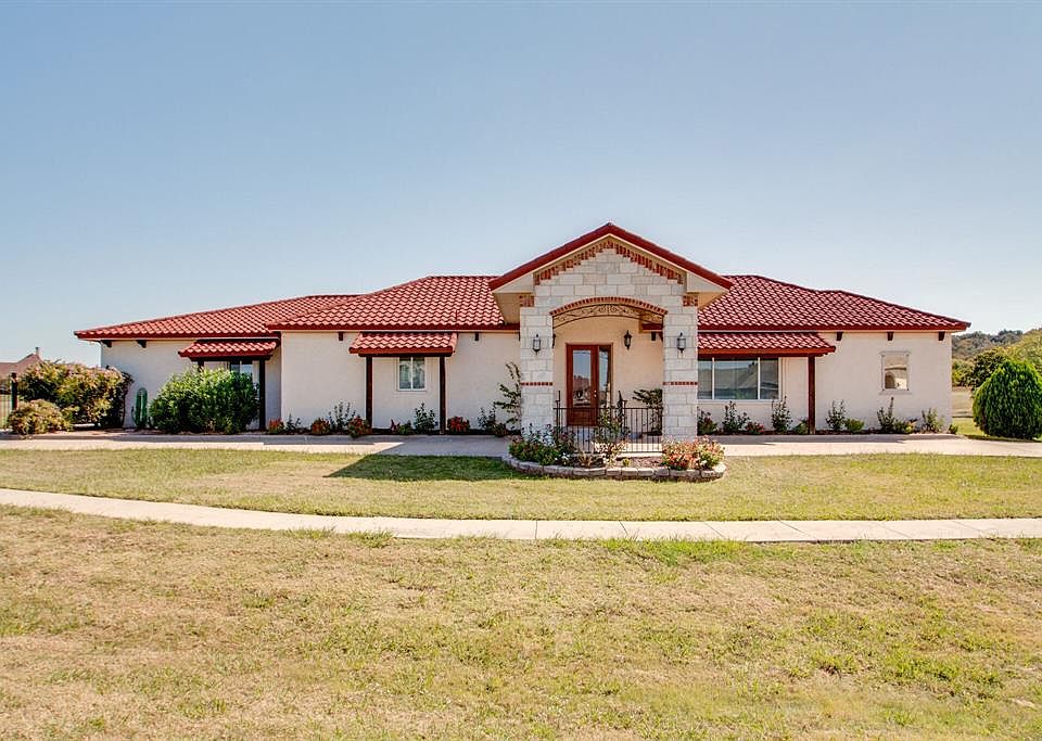 1st image of 2206 Janet Ct