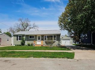 1626 Texas Ave NE, Cedar Rapids, IA 52402