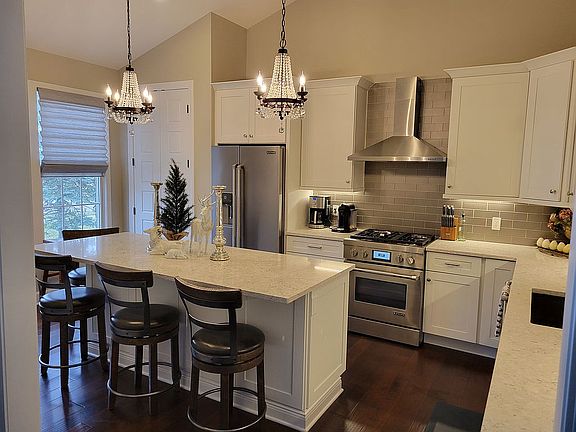 3rd image of 44641 Aspen Ridge Dr #141