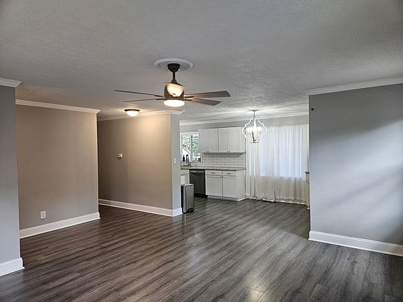 5th image of 1818 Cherokee Dr