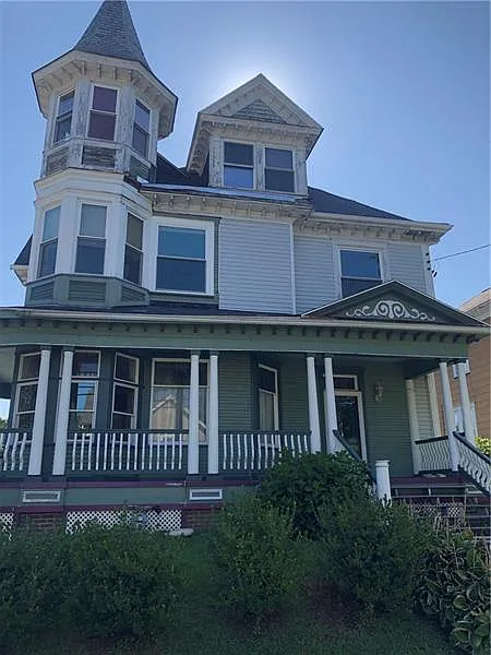 898 Chestnut St photo 1