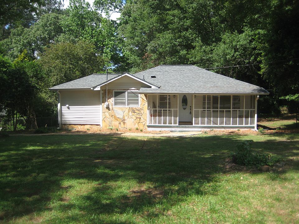 Bungalow- 2 BR/1 BA