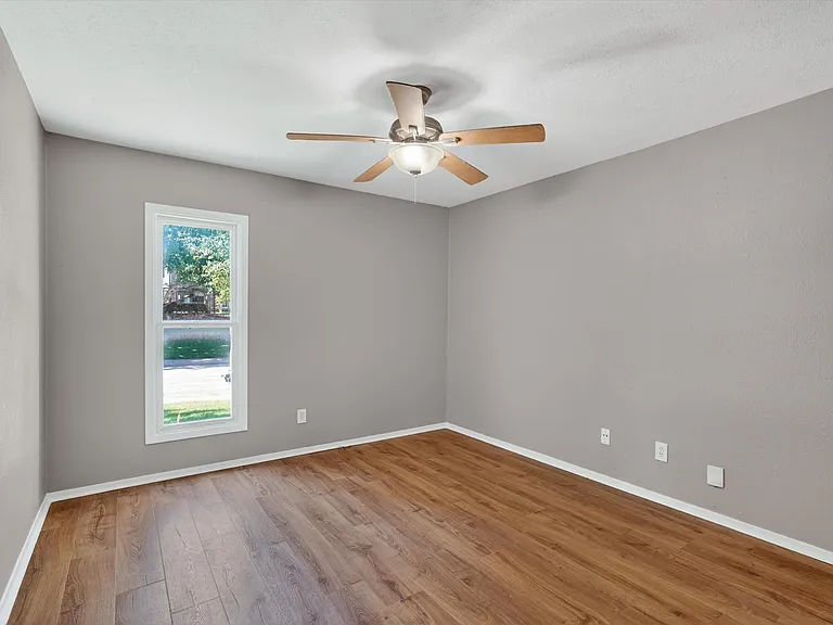 5932 Sandhurst Ln #114 — Photo 23