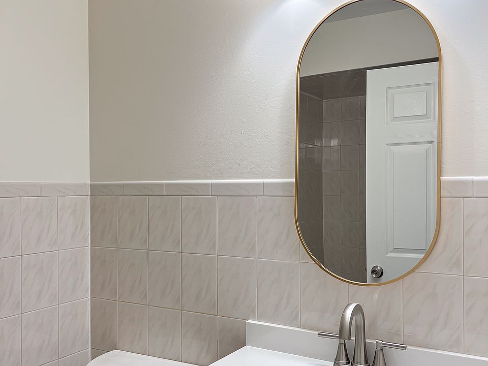 Master Full Bathroom