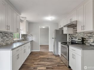 1102 Tule Lake Rd S, Tacoma, WA 98444